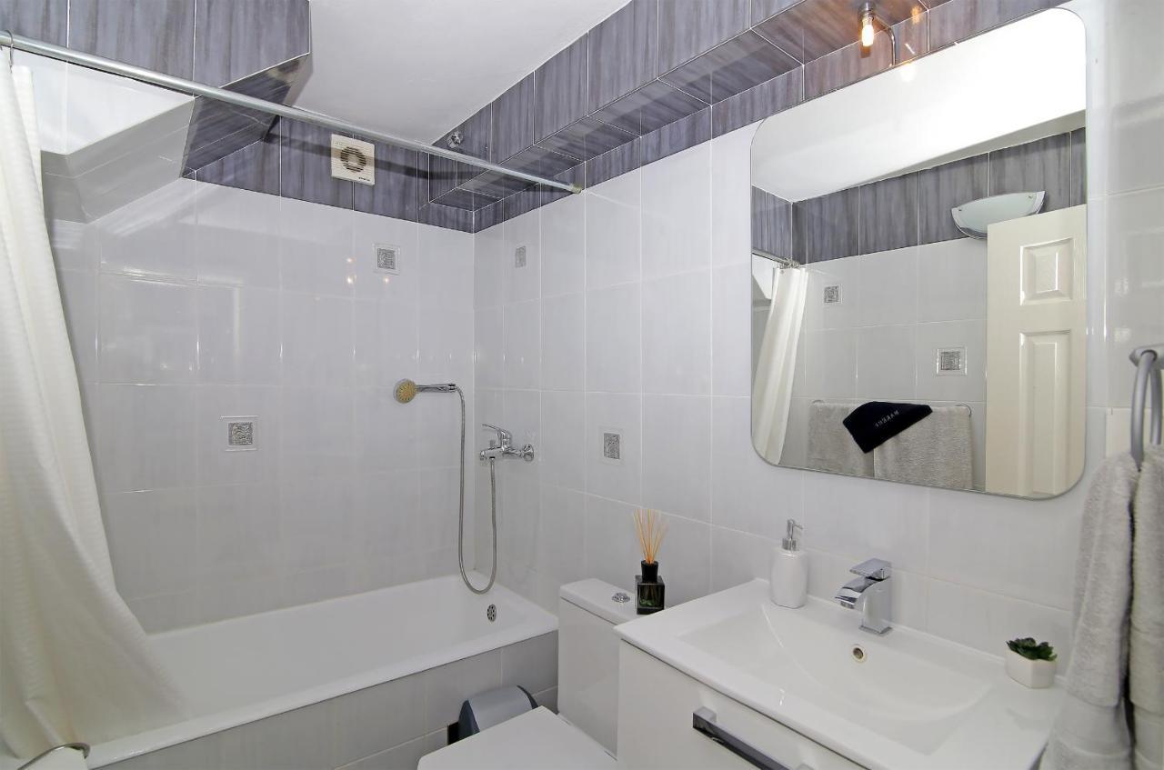 Spacious 2 Bedroom Apt Luxeview- Oldtownview, 10Min To Town Dubrovnik Kültér fotó